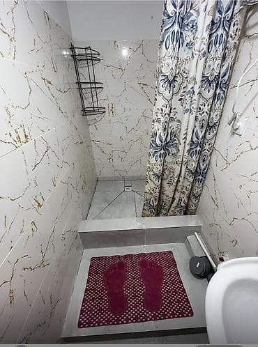 Долгосрочная аренда комнат: Сдается небольшая студия с собственным санузлом и мини-зоной кухни — 4