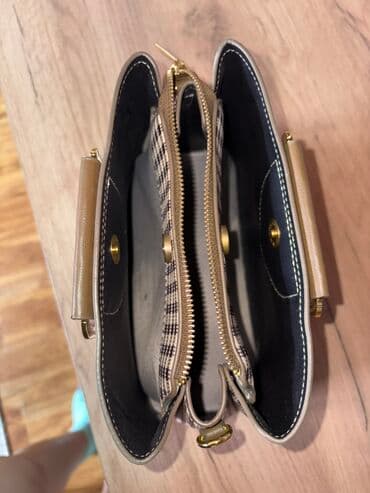 сумка женская большая брендовая: Носила только 2 раза
помещается тетрадь — 3