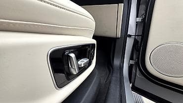 haval m6: Lixiang L9: 2023 г., 1.5 л, Гибрид, Внедорожник — 8