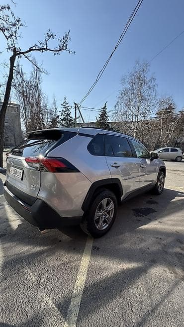 outback 2017: Toyota RAV4: 2022 г., Автомат, Бензин, Кроссовер — 4