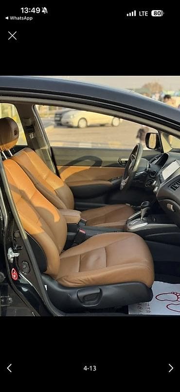 Honda Civic: 2010 г., 1.3 л, Автомат, Бензин, Седан — 2