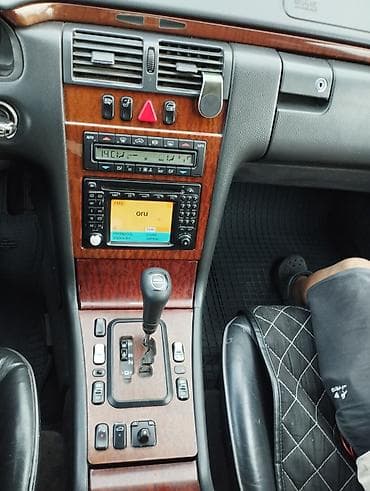 часы диски: Mercedes-Benz E-Class: 2001 г., 2.4 л, Автомат, Бензин, Седан — 9