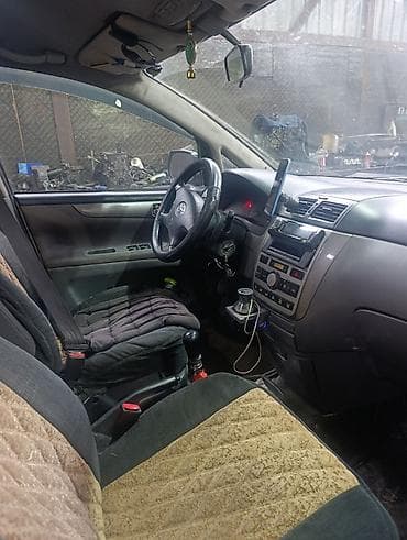 audi s2: Toyota Avensis Verso: 2002 г., 2 л, Механика, Дизель, Минивэн — 7