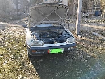 lada vaz2107: Volkswagen Golf: 1993 г., 1.4 л, Механика, Бензин, Хэтчбэк — 1