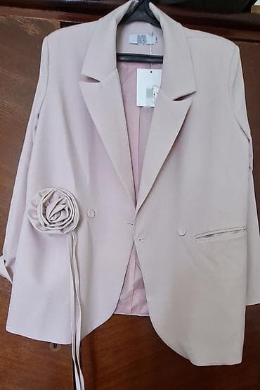 Женская одежда: Женский пиджак оттенка пудрово‑розовый (нюд/бледно‑розовый). - — 1