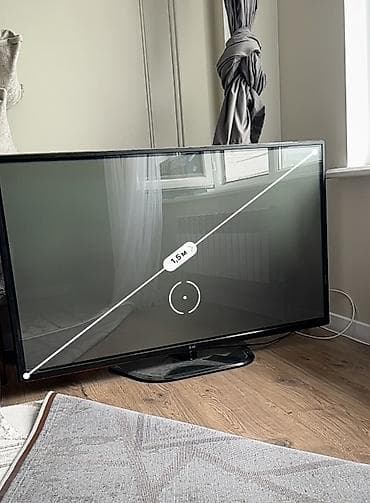 большой монитор: Продаю телевизор LG Поддерживает интернет. Диагональ 1.5 Ширина 1.3 — 4