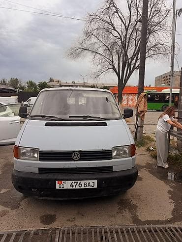 на прадо: Volkswagen Transporter: 1996 г., 2.5 л, Механика, Бензин, Фургон — 2