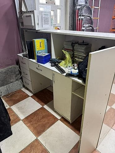 Стойка ресепшн, 112 см * 170 см * 60 см, Б/у