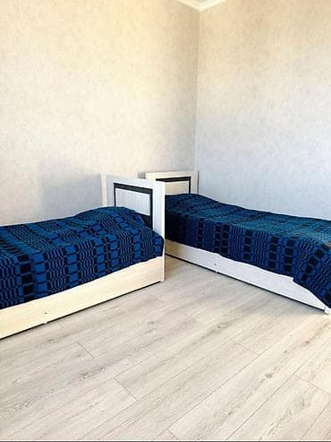 Үйлөрдү сатуу: Г. Чолпон- Ата в центре 2-этажный кирпичный дом 6-соток Дом 5ком — 9