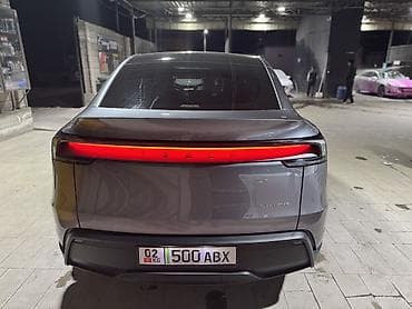 surron light bee x: Tesla Model Y: 2025 г., Автомат, Электромобиль — 3
