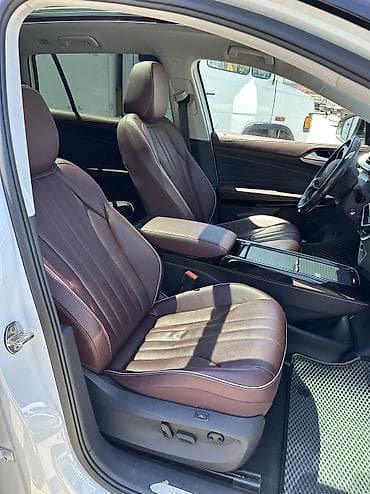 byd e7: Volkswagen ID.6: 2022 г., Автомат, Электромобиль, Кроссовер — 10