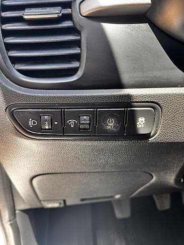 01: Kia Rio: 2019 г., 1.4 л, Механика, Бензин, Седан — 7