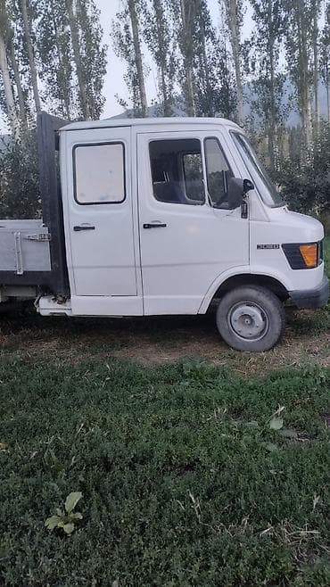 full construction: Грузовик, Mercedes-Benz, Дубль, 3 т, Б/у — 1