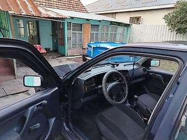 фолсваген венто: Volkswagen Vento: 1993 г., 1.8 л, Механика, Бензин, Седан — 6