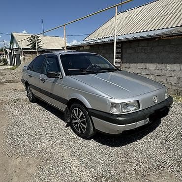 tesla model y: Volkswagen Passat: 1989 г., Седан — 4