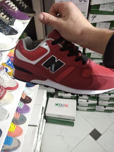 Нужен телефон,так как свой утопилсам занимаюсь кроссовками только — 23