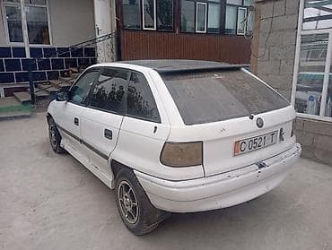 new beetle: Opel Astra: 1992 г., 1.6 л, Механика, Бензин, Хэтчбэк — 4
