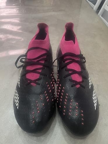 Спорт и хобби: Футбольные бутсы Adidas Predator (FG) - Модель с полувысоким — 1