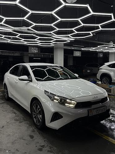 jac m3: Kia K3: 2021 г., 1.6 л, Вариатор, Бензин, Седан — 1