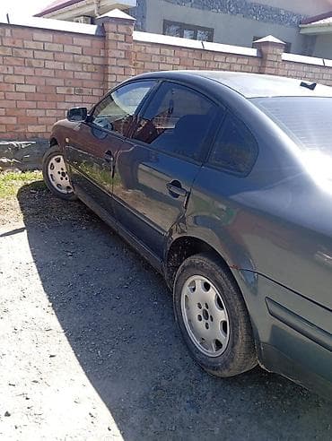 2 9 тди: Volkswagen Passat: 1999 г., 2.5 л, Кол менен иштөөчү, Дизель, Седан — 2
