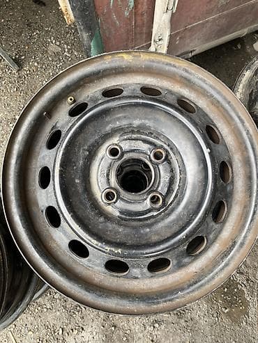 mazda 6: Железные Диски R 14 Комплект, отверстий - 4, Б/у — 1