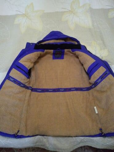 купить качественную мужскую зимнюю куртку: Продаю куртку зимнюю мужскую,б/у, в хорошем состоянии. Размер написан — 1