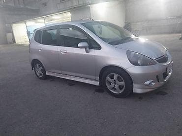 токмок авто машина: Honda Fit: 2003 г., 1.3 л, Вариатор, Бензин, Хетчбек — 2