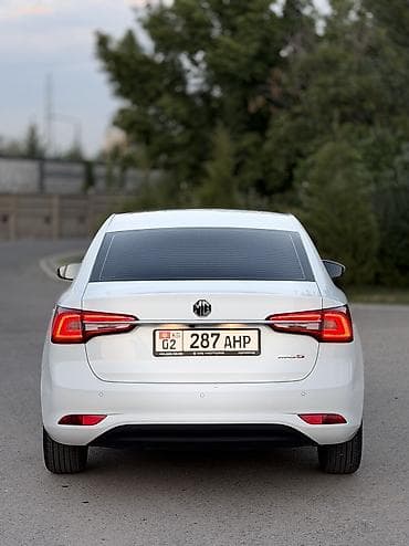 byd e5: MG : 2024 г., 1.5 л, Автомат, Бензин, Седан — 7