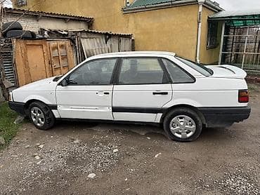 Volkswagen: Volkswagen Passat: 1988 г., 1.8 л, Механика, Седан — 2
