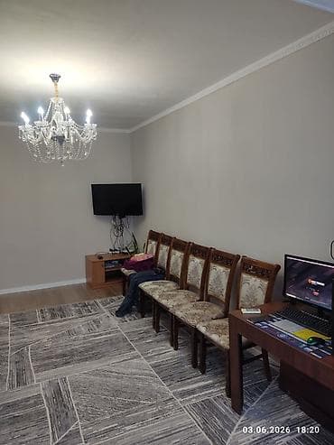 Недвижимость: 3 комнаты, 70 м², 105 серия, Манаса/Боконбаева 105 серия, 5 этаж, Евроремонт — 10