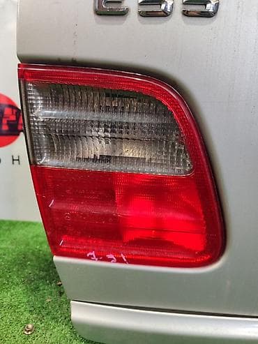задние фонари w210 рестайлинг: Фонарь крышки багажника левый для Mercedes-Benz E-Class W210 — 1