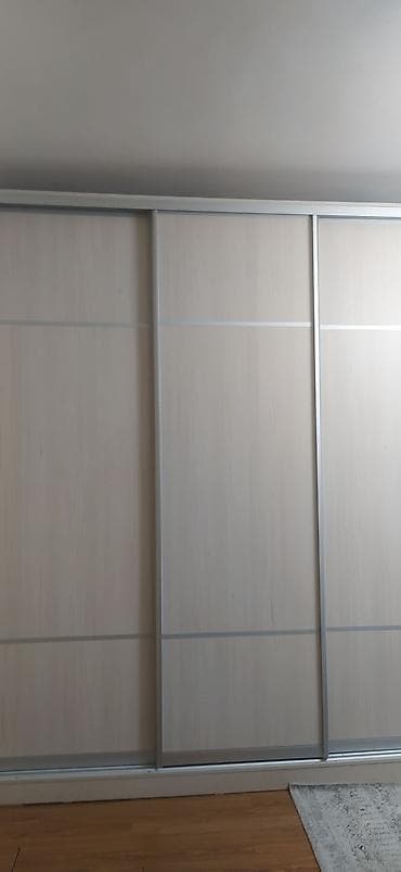 Шкаф-купе с раздвижными дверями, светлый дуб/бейдж - Конструкция: 3