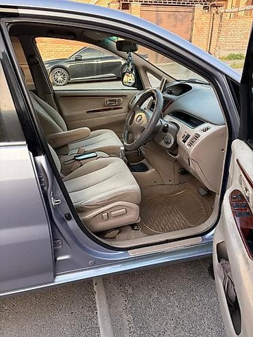 девушки талас: Toyota Nadia: 2001 г., 2 л, Автомат, Бензин, Минивэн — 10