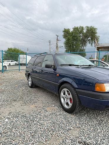 Транспорт: Volkswagen Passat Variant: 1991 г., 1.8 л, Кол менен иштөөчү, Бензин, Универсал — 10