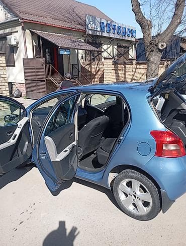 mini kuper: Toyota Yaris: 2008 г., 1.3 л, Робот, Бензин, Хэтчбэк — 5