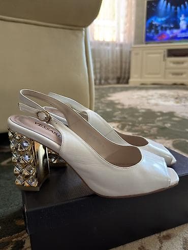 Жеке буюмдар: Босоножки VESSARI - Модель: открытый мыс, slingback с регулируемым — 2