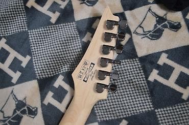 Музыкальные инструменты: Электрогитара Ibanez RG421Msp (Lime Green Metallic) - Серия RG — 4