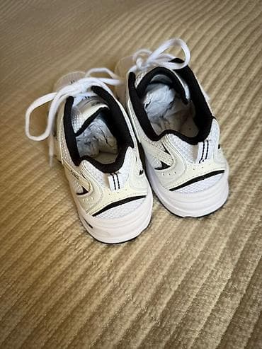 New Balance 530 White/Black - Модель: NB 530 (обозначение на боковой — 3