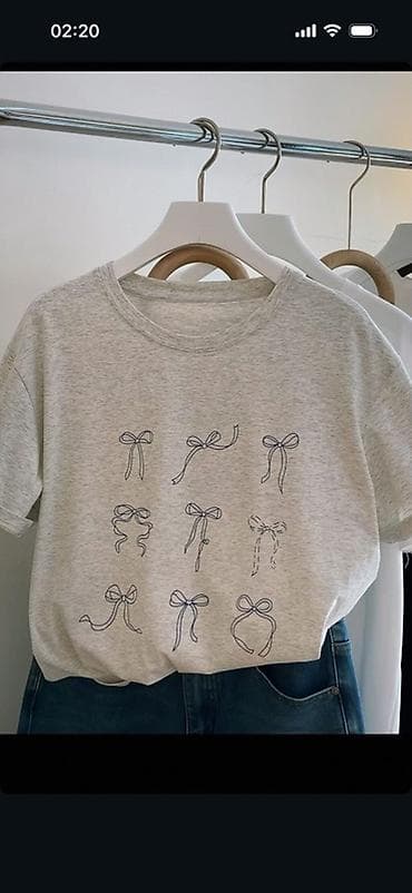 Мужская горнолыжная одежда: 6 мкр Женские футболки с принтами, свободный крой. цена 1200 сом — 3