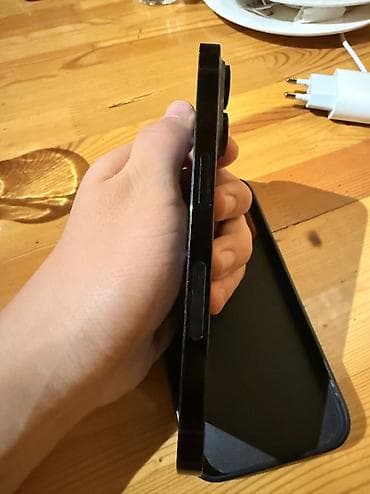 m3 pro: IPhone 14 Pro, Б/у, 256 ГБ, Графит, Зарядное устройство, Чехол, Кабель, 75 % — 3