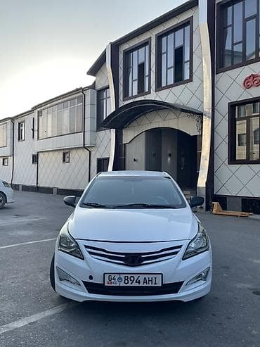 Hyundai Solaris: 2014 г., 1.6 л, Механика, Бензин, Седан