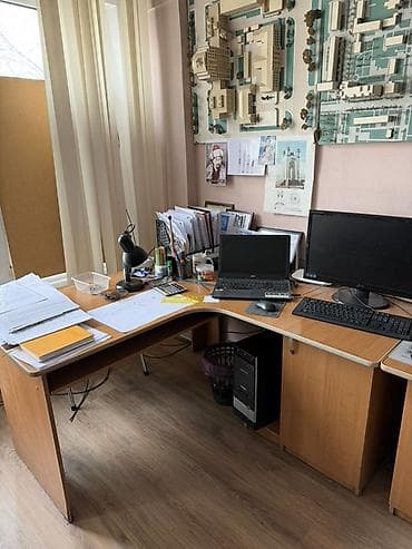 Угловые офисные столы из ЛДСП (5 штук,цена за 1 ед.) берете все