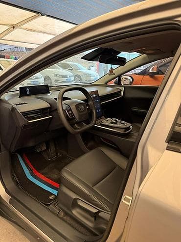 kia ev3: Toyota bZ3: 2023 г., Электромобиль, Седан — 1