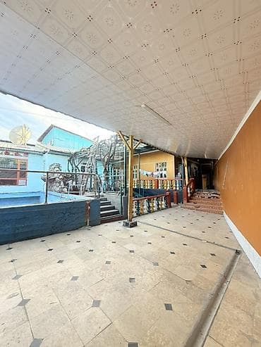 новый дачный дом: Просторный частный дом с большим количеством комнат и хозяйственными — 8