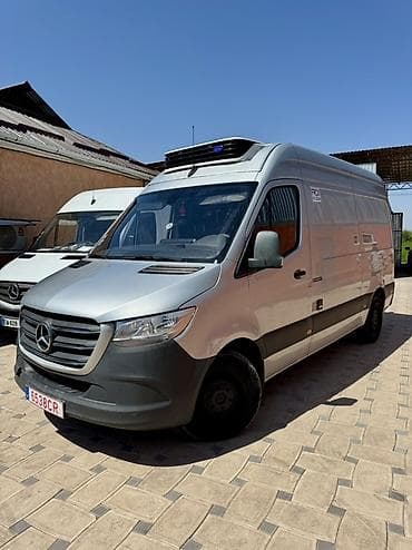 Грузовик, Mercedes-Benz