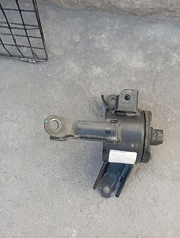 moning: Подушка мотора Nissan — 1