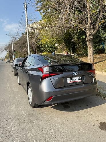 Транспорт: Toyota Prius: 2020 г., 1.8 л, Автомат, Гибрид, Лифтбек — 4