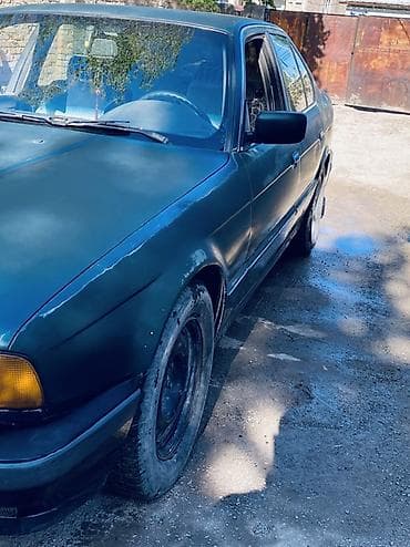 молдинг е34: BMW 5 series: 1993 г., 2 л, Ручные, Седан — 4