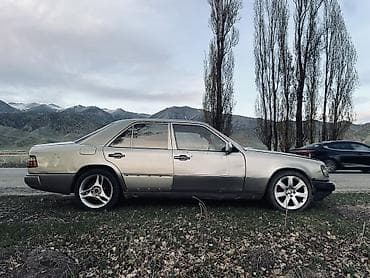 subaru outback 2013: Mercedes-Benz W124: 1993 г., 3.2 л, Ручные, Бензин, Седан — 6