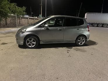 Honda Fit: 2003 г., 1.3 л, Автомат, Бензин, Хэтчбэк — 5